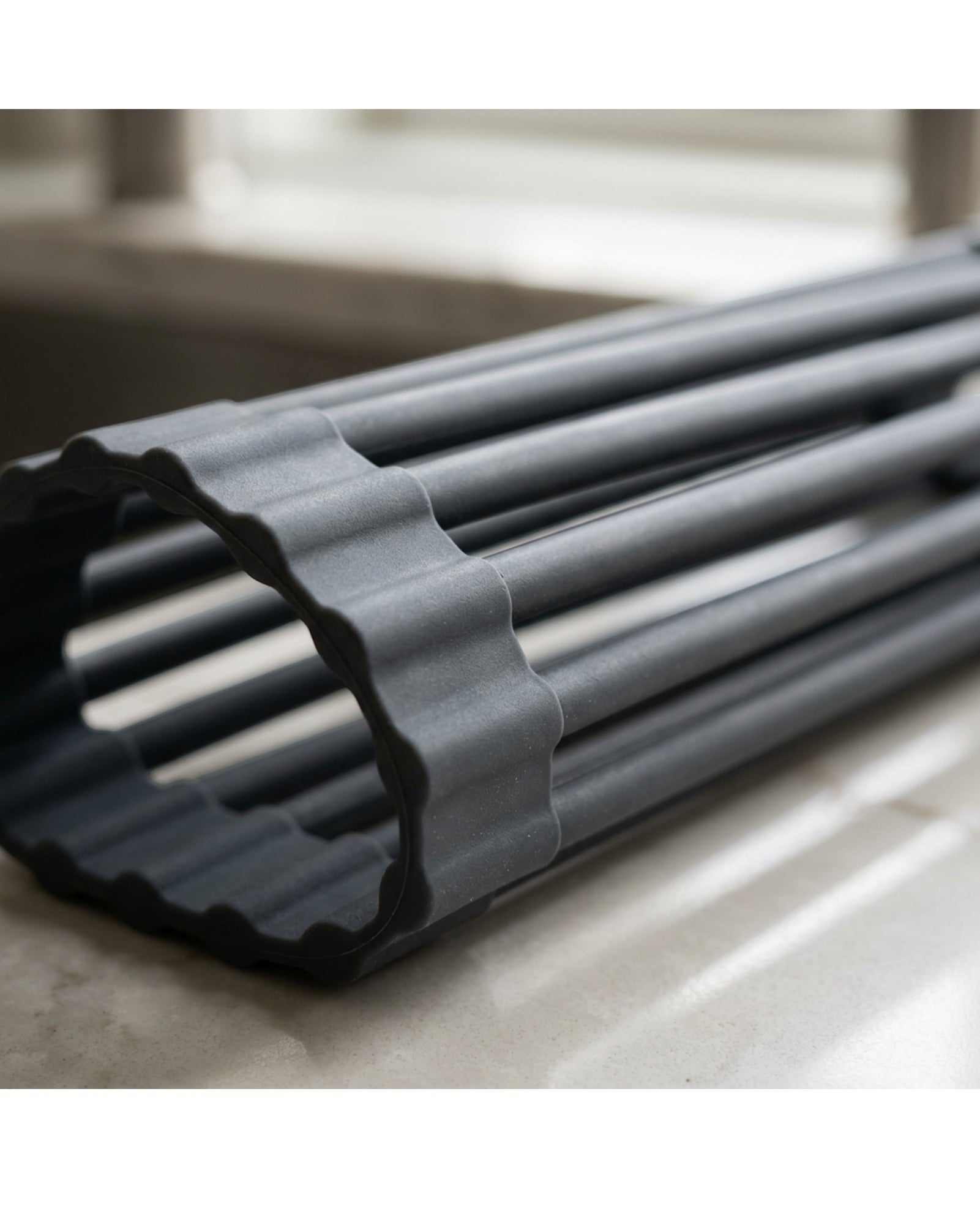 Choen Roll-Up Sink Drying Rack 43 x 33 cm Charcoal 18 Rods - Detail view